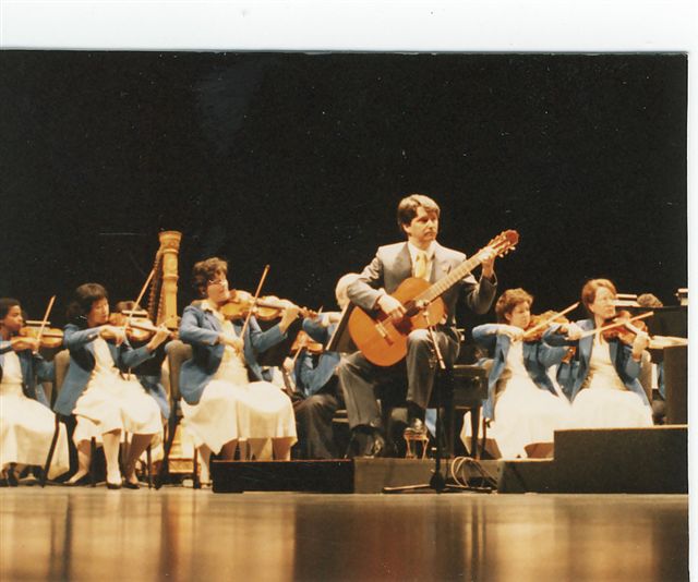 Claude McKinnon soliste avec l'orchestre symphonique de Québec, 1986
